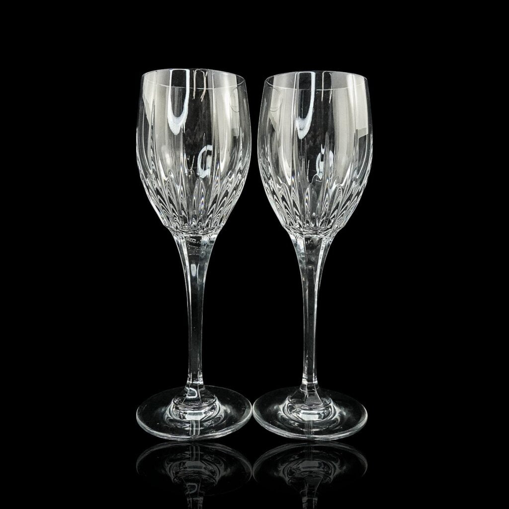 Pair of Crystal Wine Glasses - Arctic Lights Collection