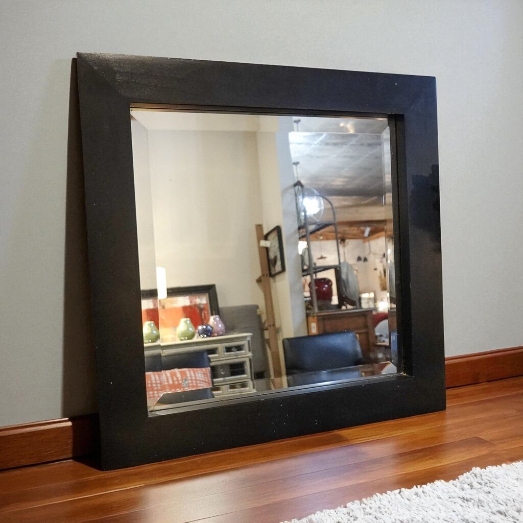 Accent Mirror