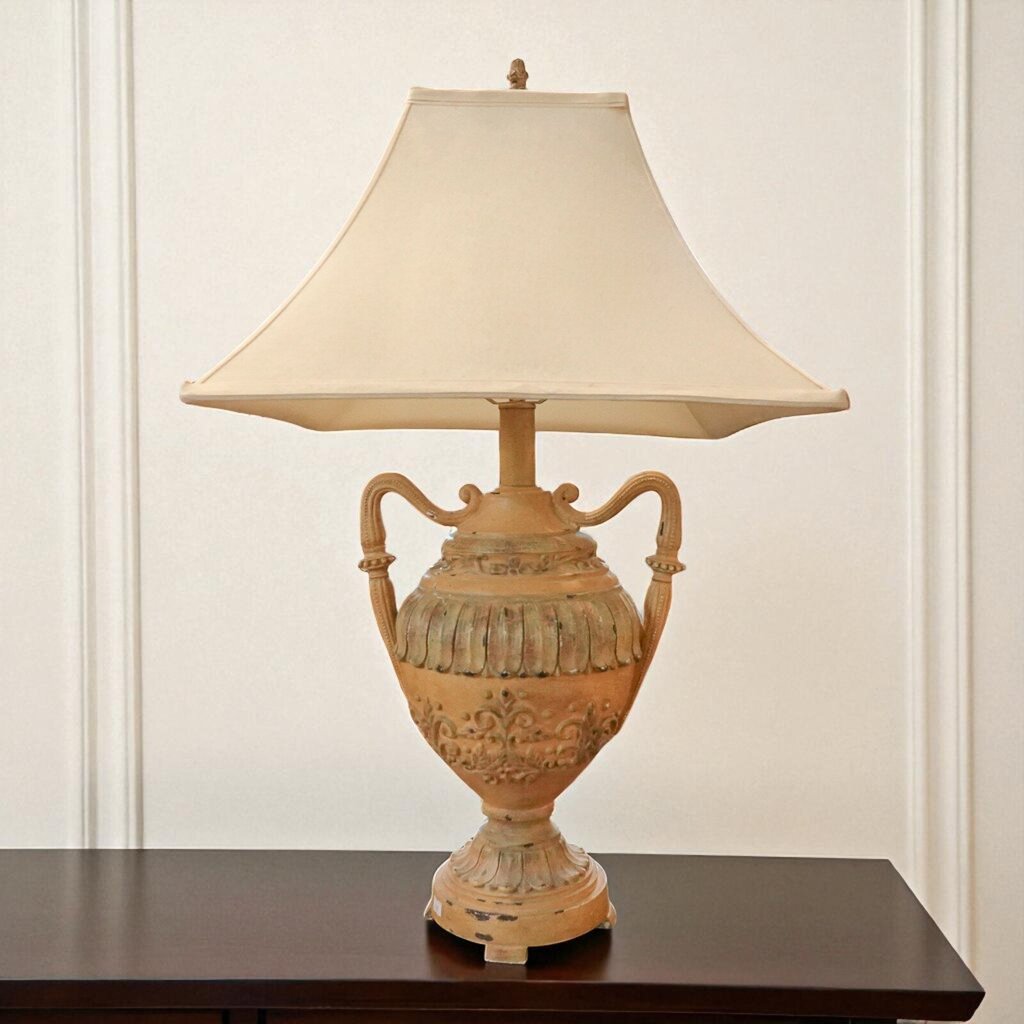 Urn Style Lamp