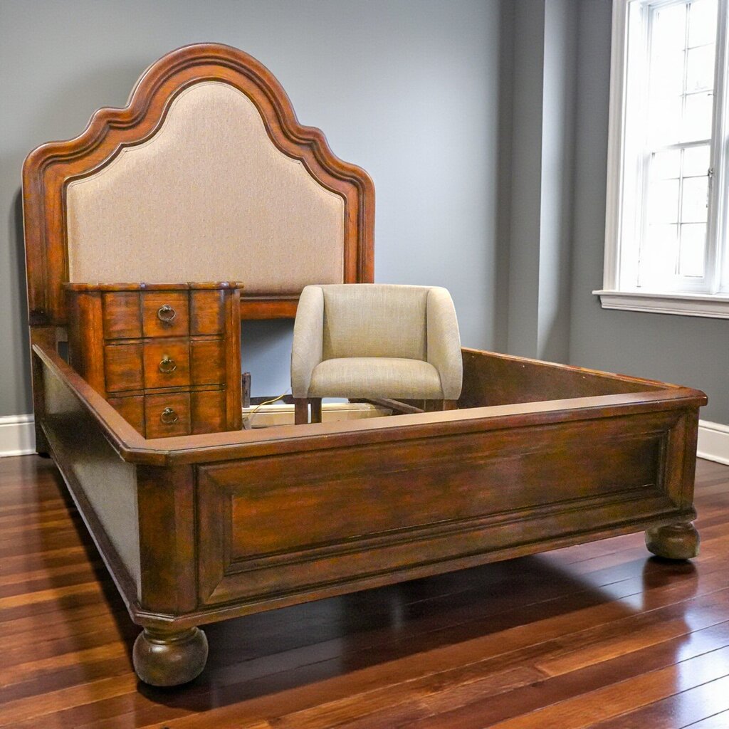 Hadelyn Upholstered Bed