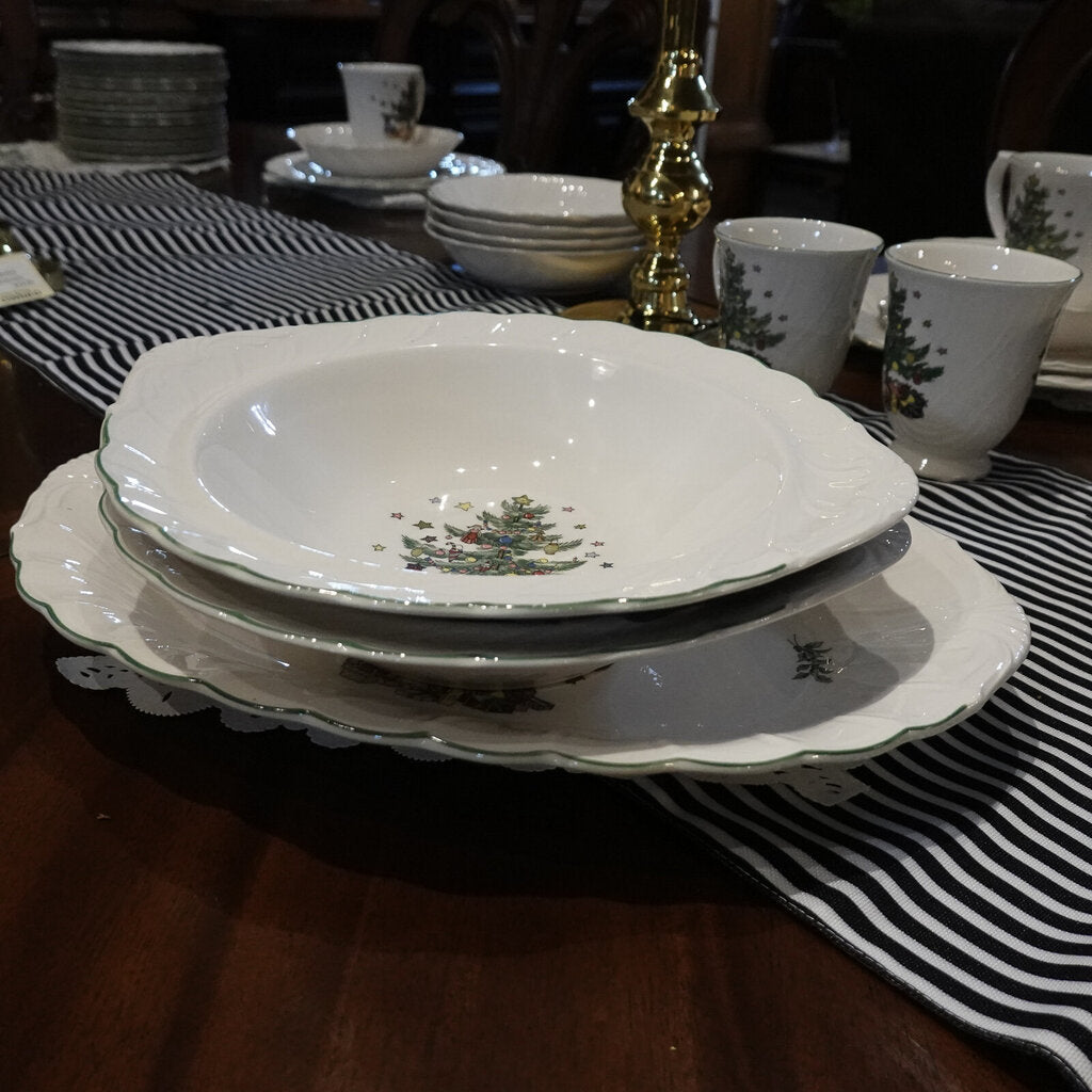 Large Set of Christmas Tree Dish Set