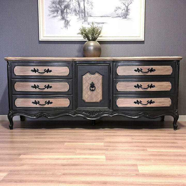 Orig Price $1500 - 9 Drawer Dresser