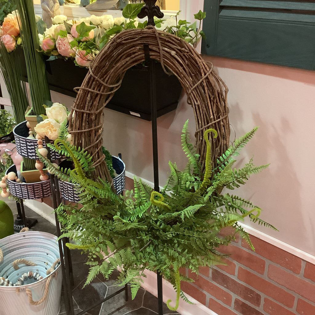 Oval Mixed Fern Wreath