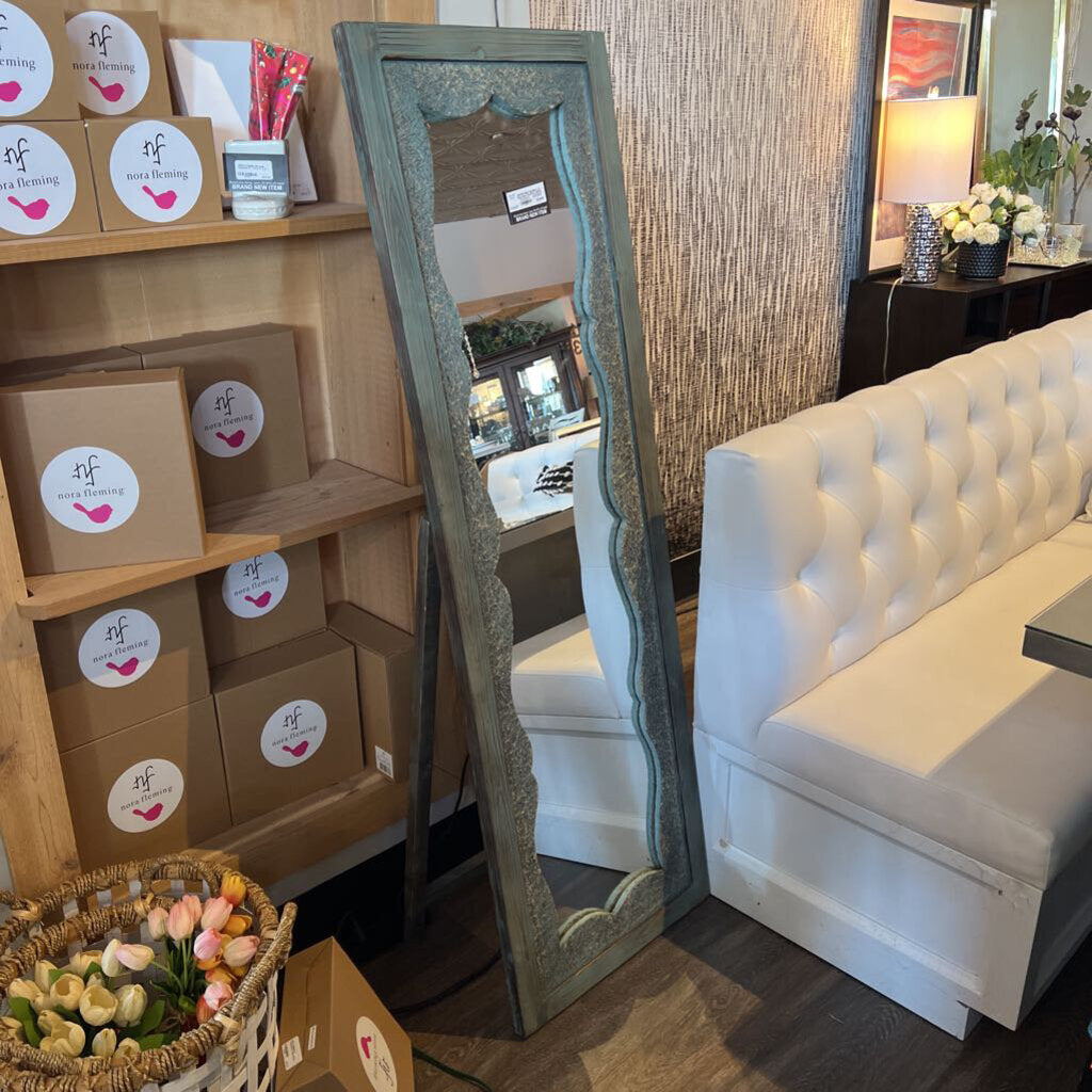 (BRAND NEW) Wall Mirror w/ Back Rack