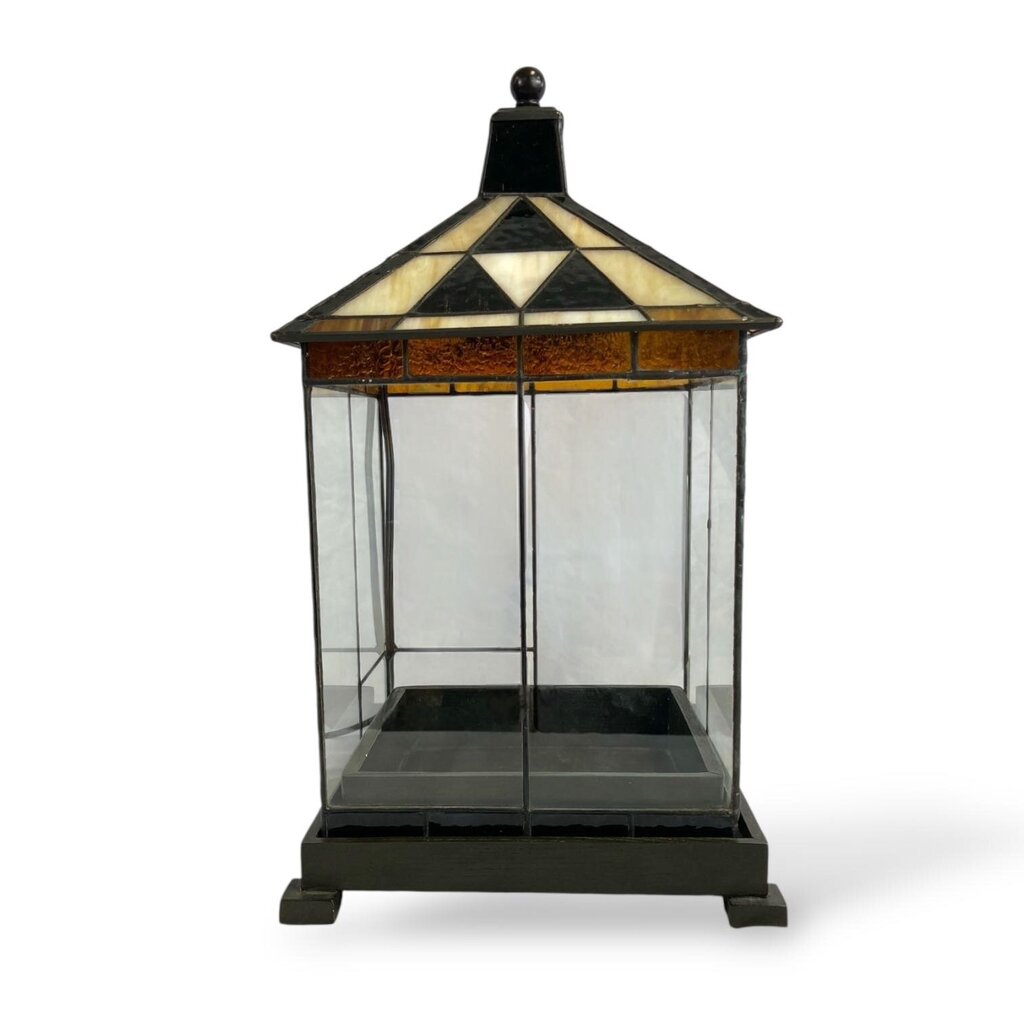Quoizel Stained Glass Display Box with Light