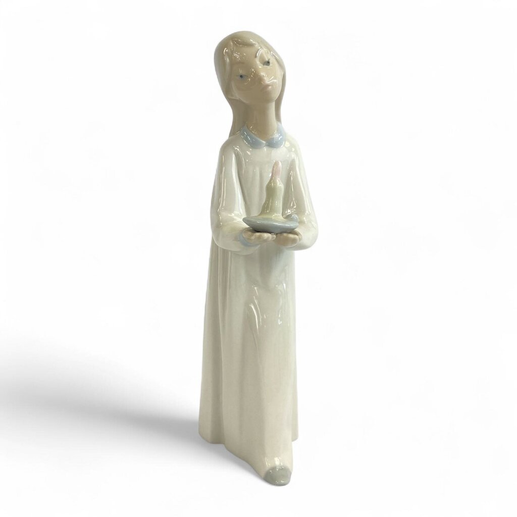 Girl with Candle #4868