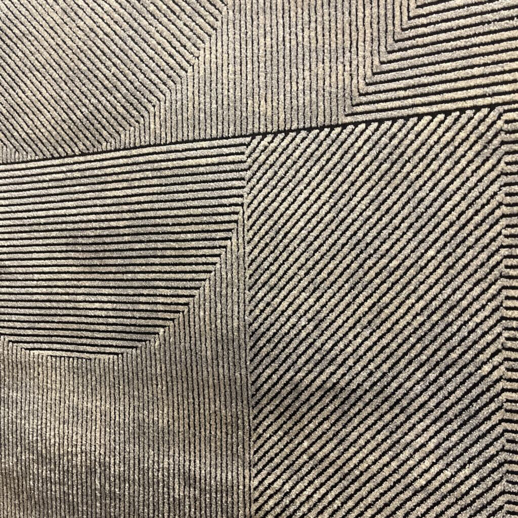 (Brand New) Hypnos Collection HS10 (5'3" x 7'7")