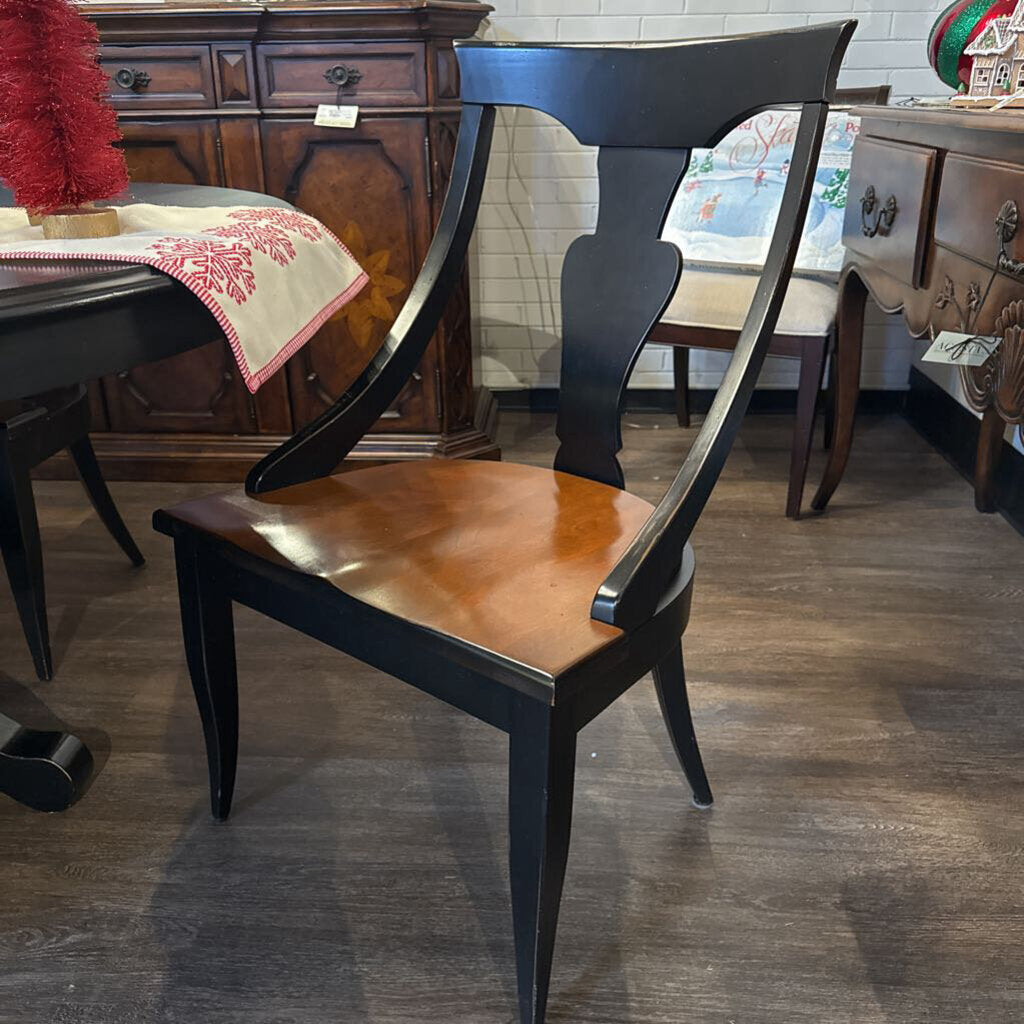 Orig Price $2700 - Dining Table with Leaf and 4 Chairs