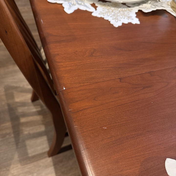 Dining Table with 2 Leaves and 4 Chairs