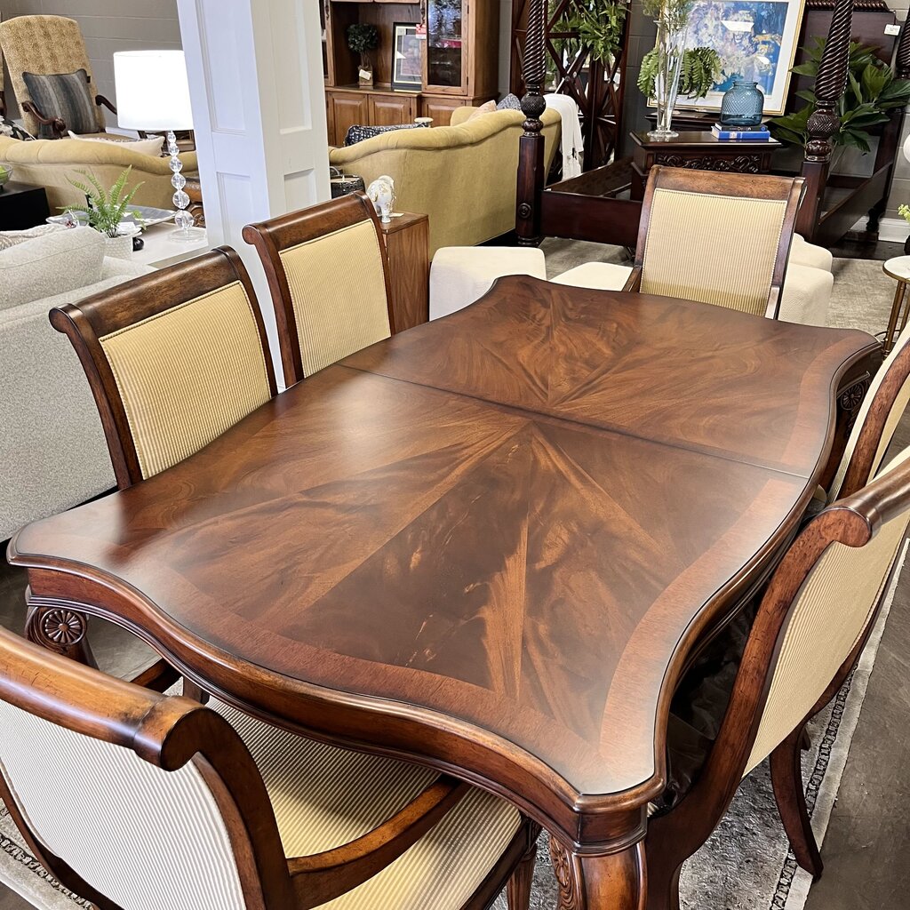 Orig Price $5670 - Dining Table w/ 8 chairs, 2 Leaves, & Pads