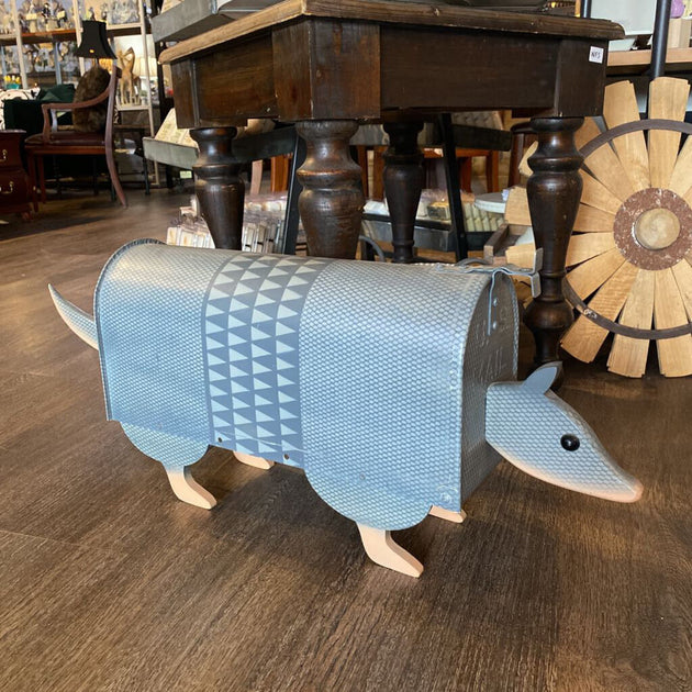 Decorative Armadillo Mailbox Acosta's Home Consignment New