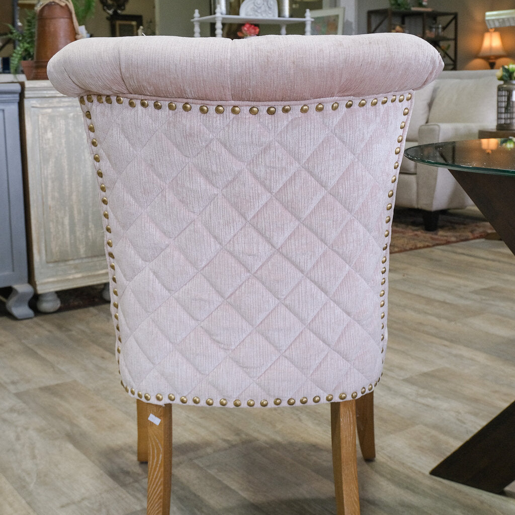 Tufted Quilt Back Chair