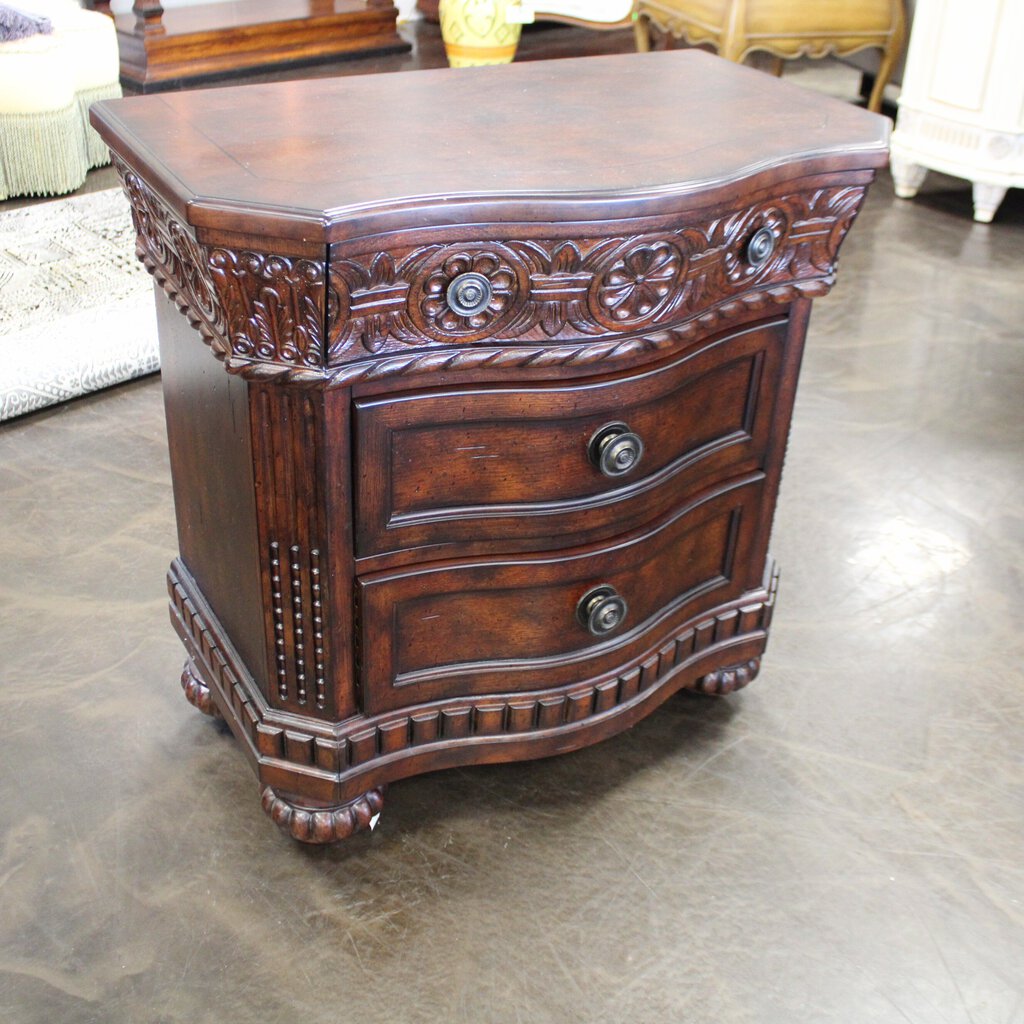 Orig Price $700 - Nightstand w/ 3 Drawers