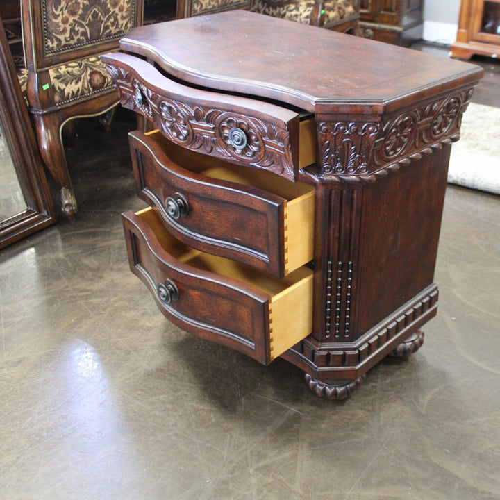 Orig Price $700 - Nightstand w/ 3 Drawers