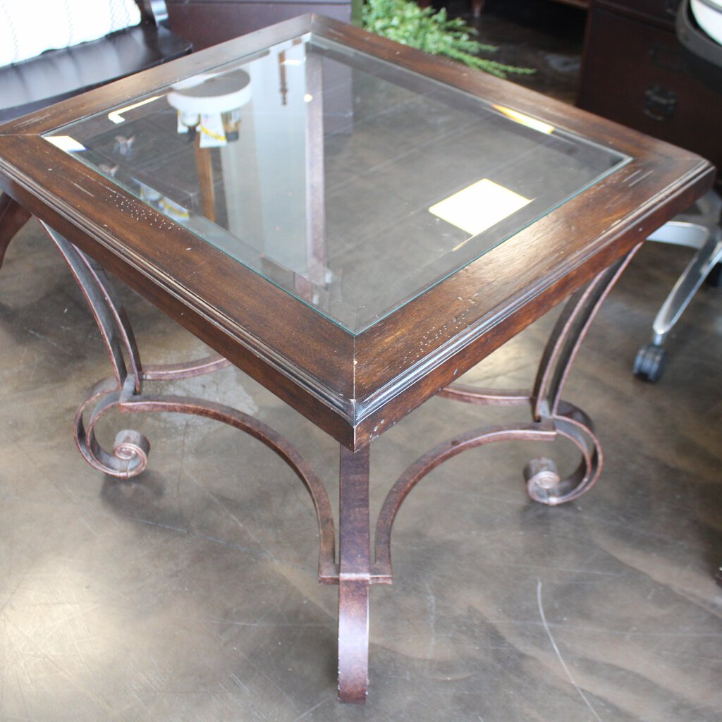 End Table W/ Glass Top