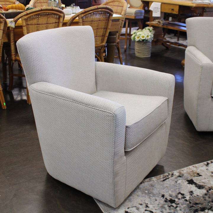 (BRAND NEW) Swivel Accent Chair