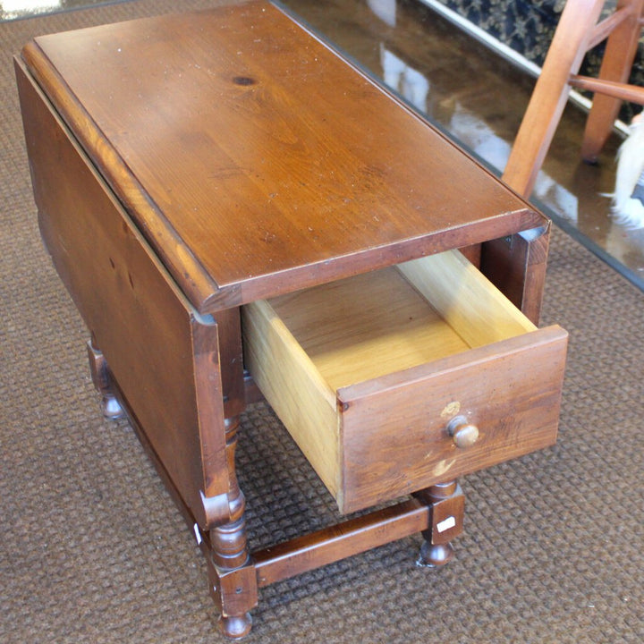 Drop Leaf End Table w/ Drawer