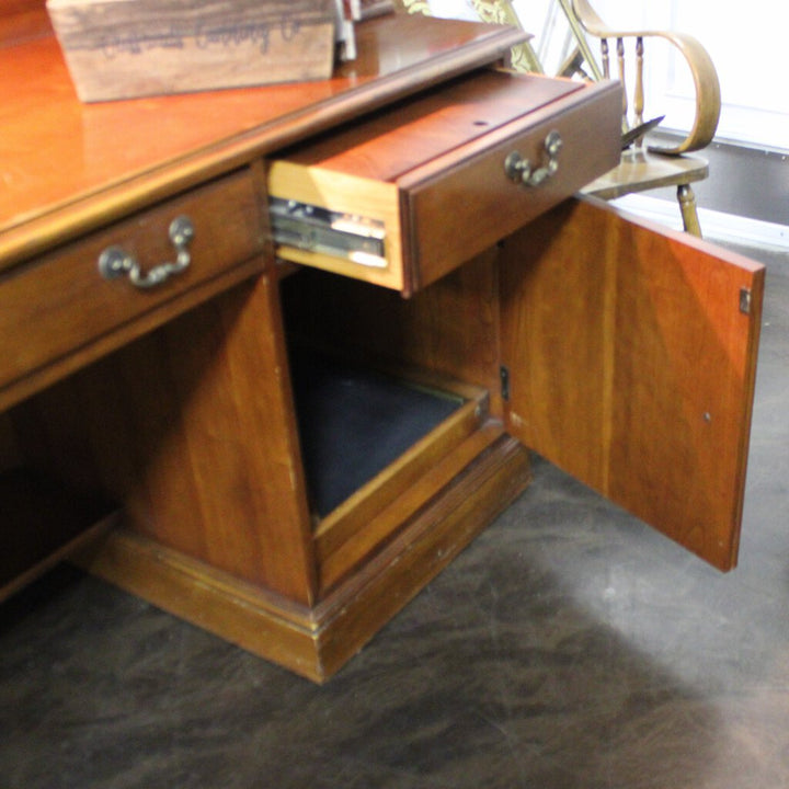 Orig Price $2000 - Executive Desk w/ Lights