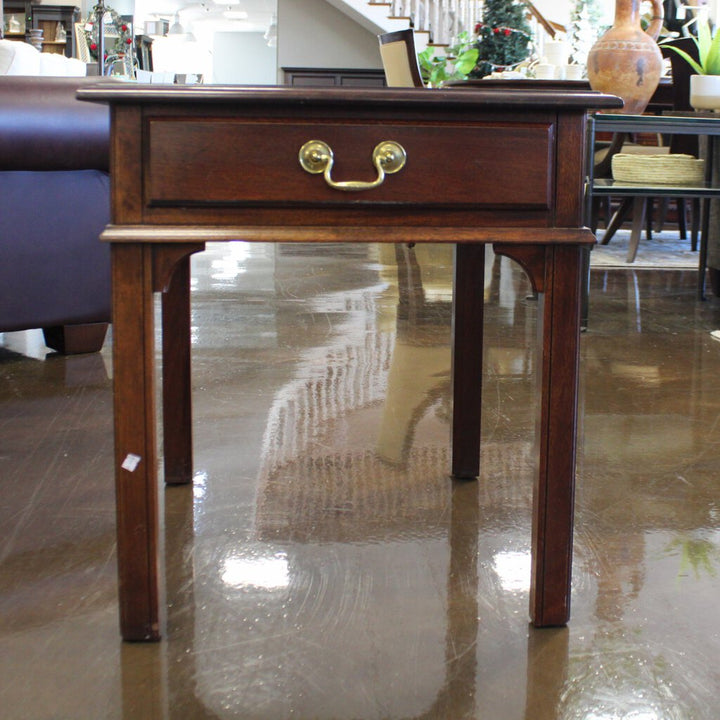 End Table w/ Drawer