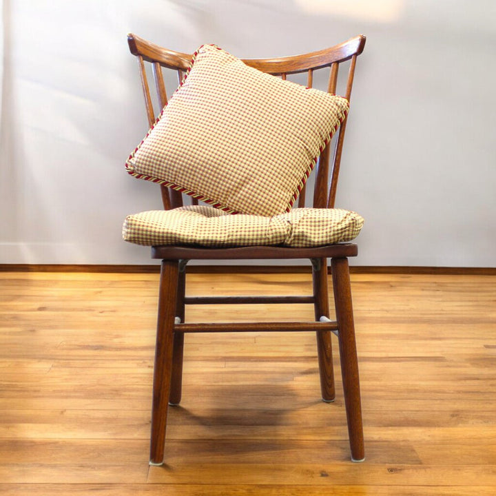 Spindle Chair w/ Cushions