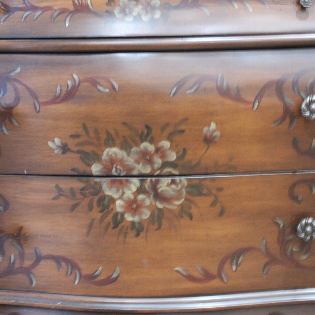 Bombe Chest w/ 3 Drawers