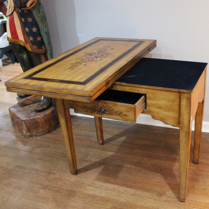 Expandable Card Table