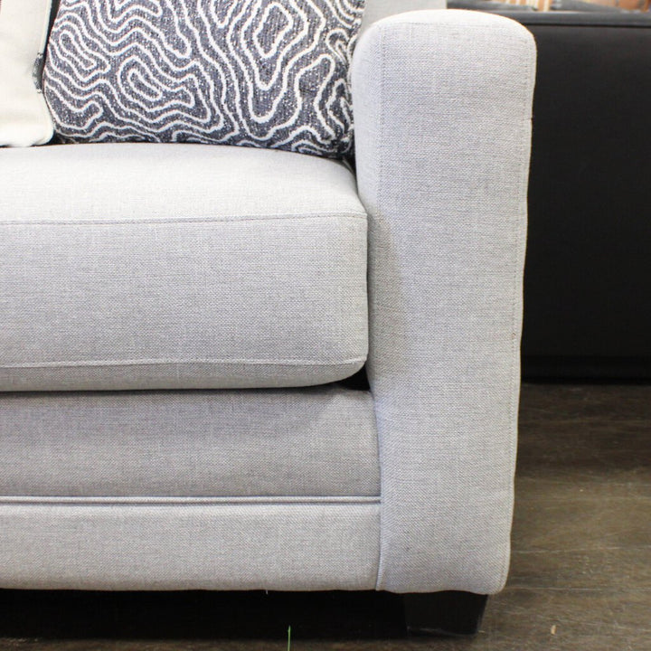 (BRAND NEW) Sofa w/ Reversible Chaise