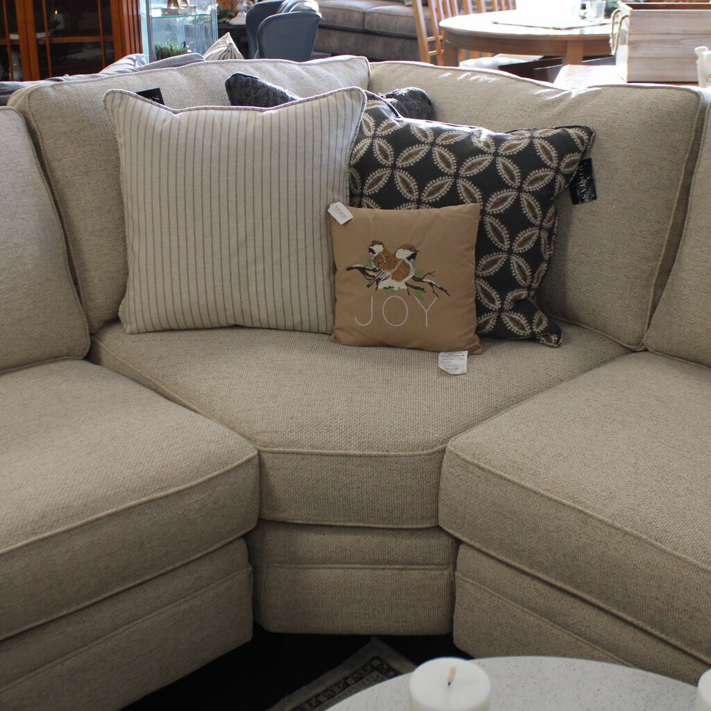 (BRAND NEW) 3 Piece Sectional