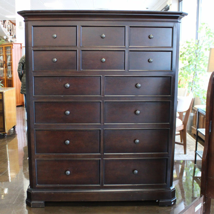 Chest of Drawers w/ 14 Drawers