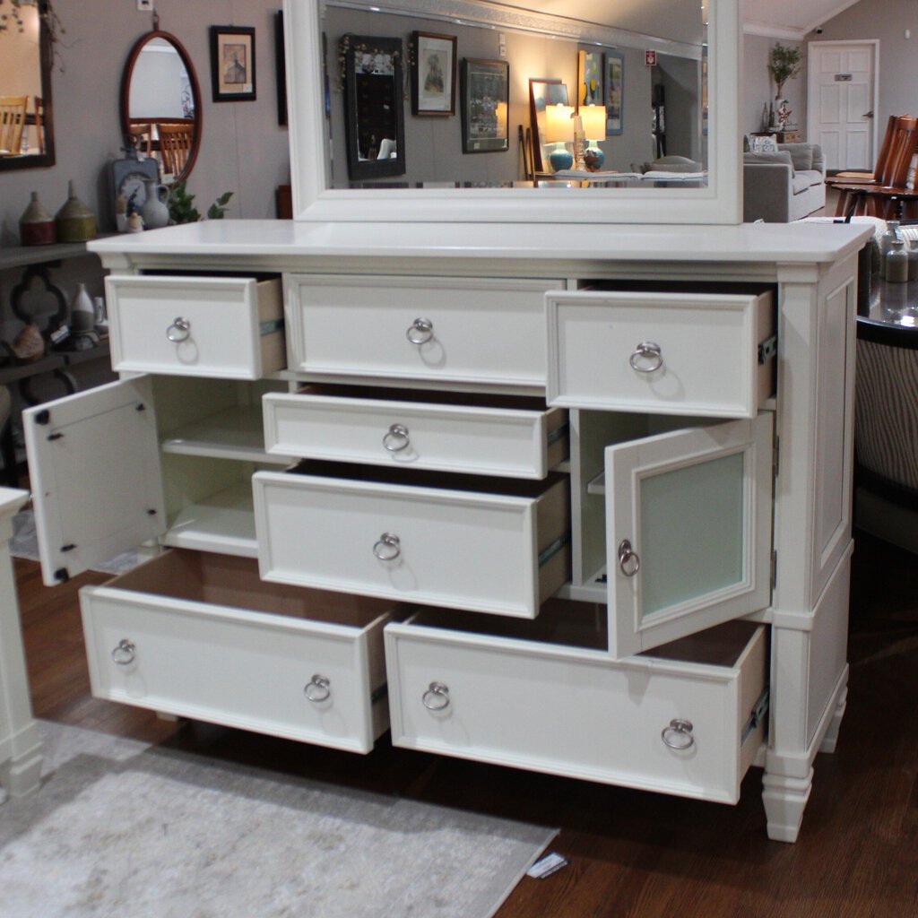 Orig Price $3000 - 4 Piece Queen Bedroom Set