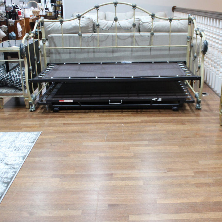 Iron Day Bed w/ Trundle