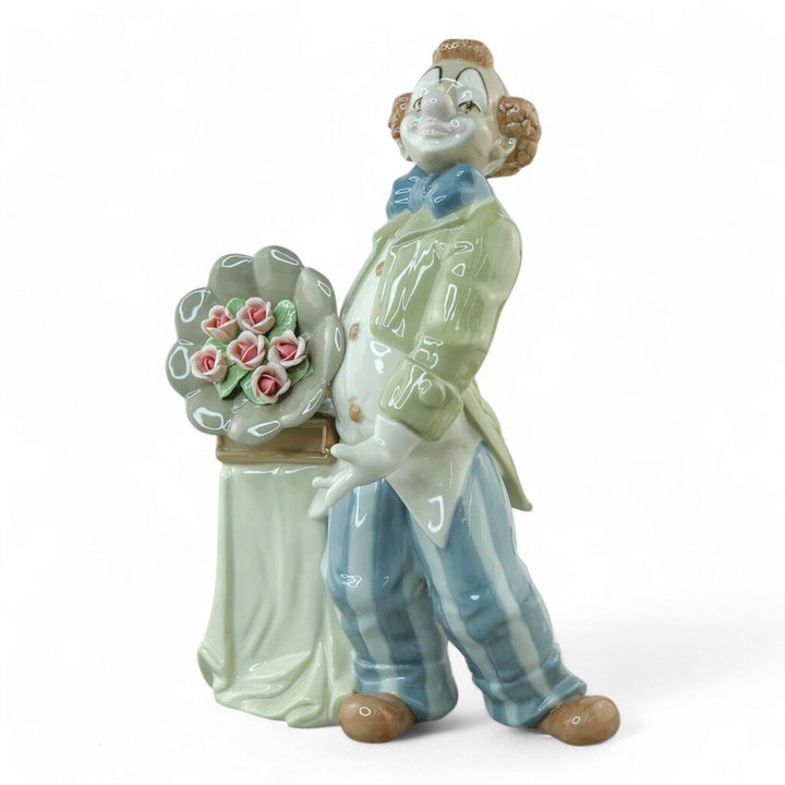 Clown & Grammaphone with Roses