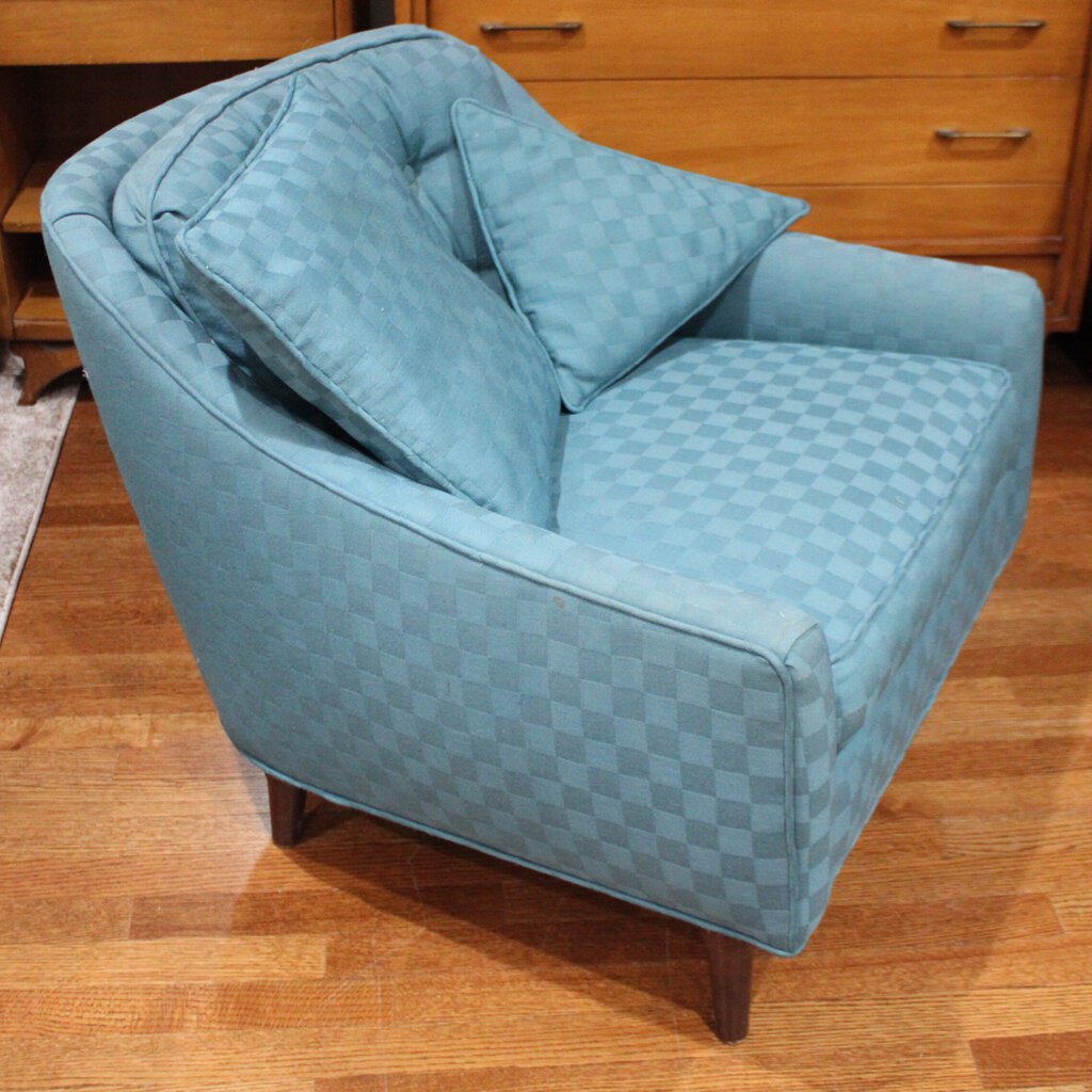 Accent Chair w/ 2 Pillows