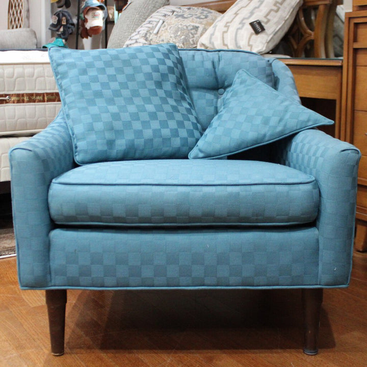 Accent Chair w/ 2 Pillows