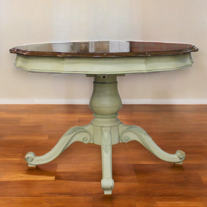 French Country Dining Table w/ 2 Leaves & Pads