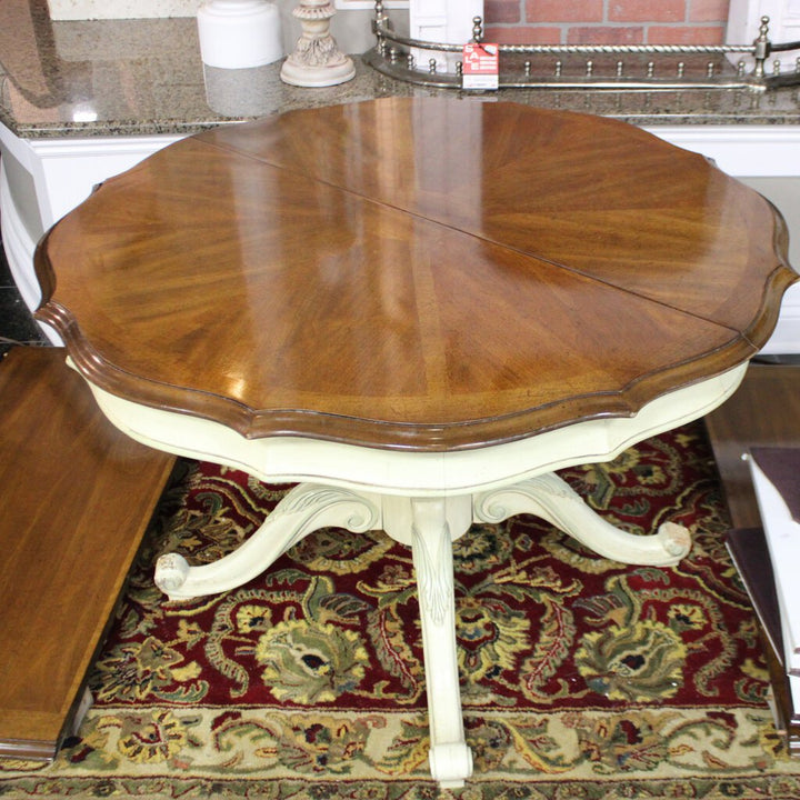 French Country Dining Table w/ 2 Leaves & Pads