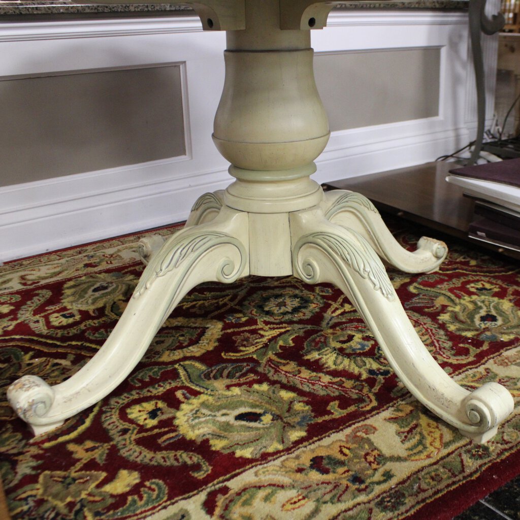 French Country Dining Table w/ 2 Leaves & Pads