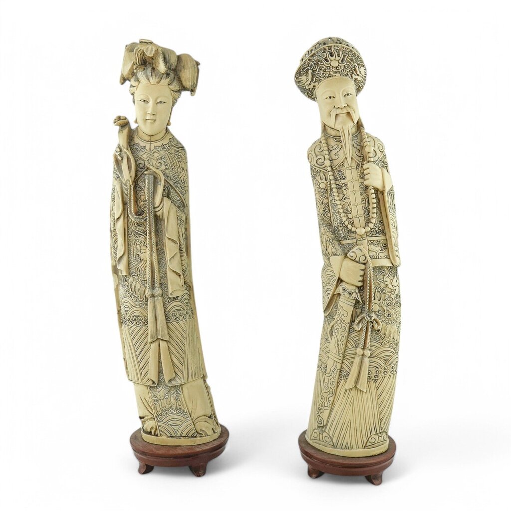 Hand Carved on Base Vintage Couple Pair