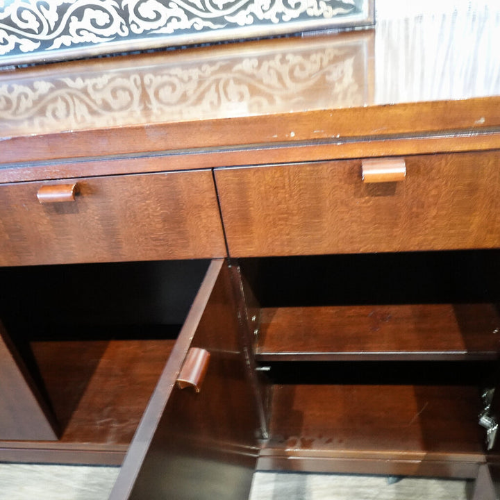 Credenza