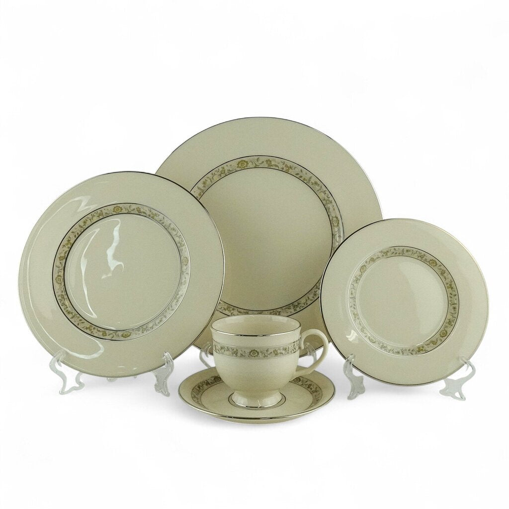 5 Piece / 8 Place Setting with Extras