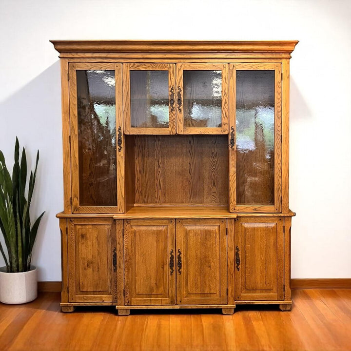 Hutch w/ Storage