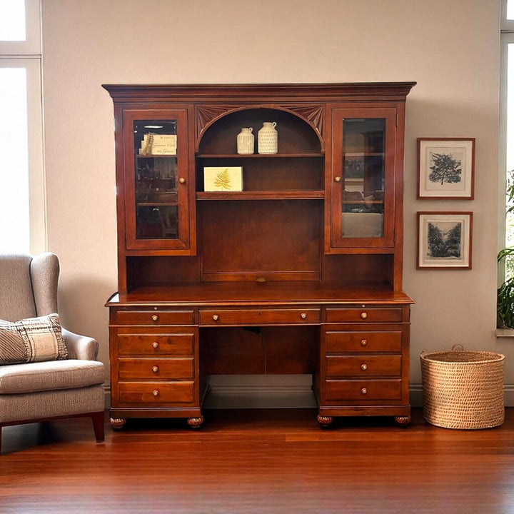 Desk w/ Hutch