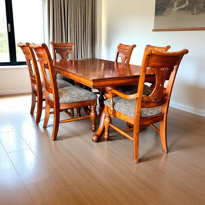 Dining Table w/ 6 Chairs, Leaf, & Pad