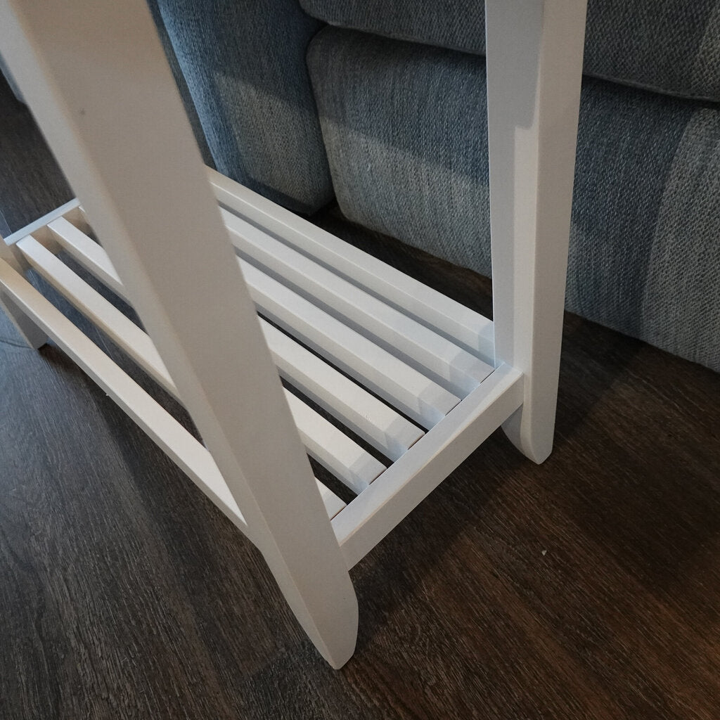 Irvine Chairside Table