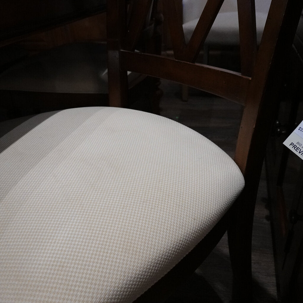 Orig Price $2000 - Dining Table with 2 Leaves and 4 Chairs