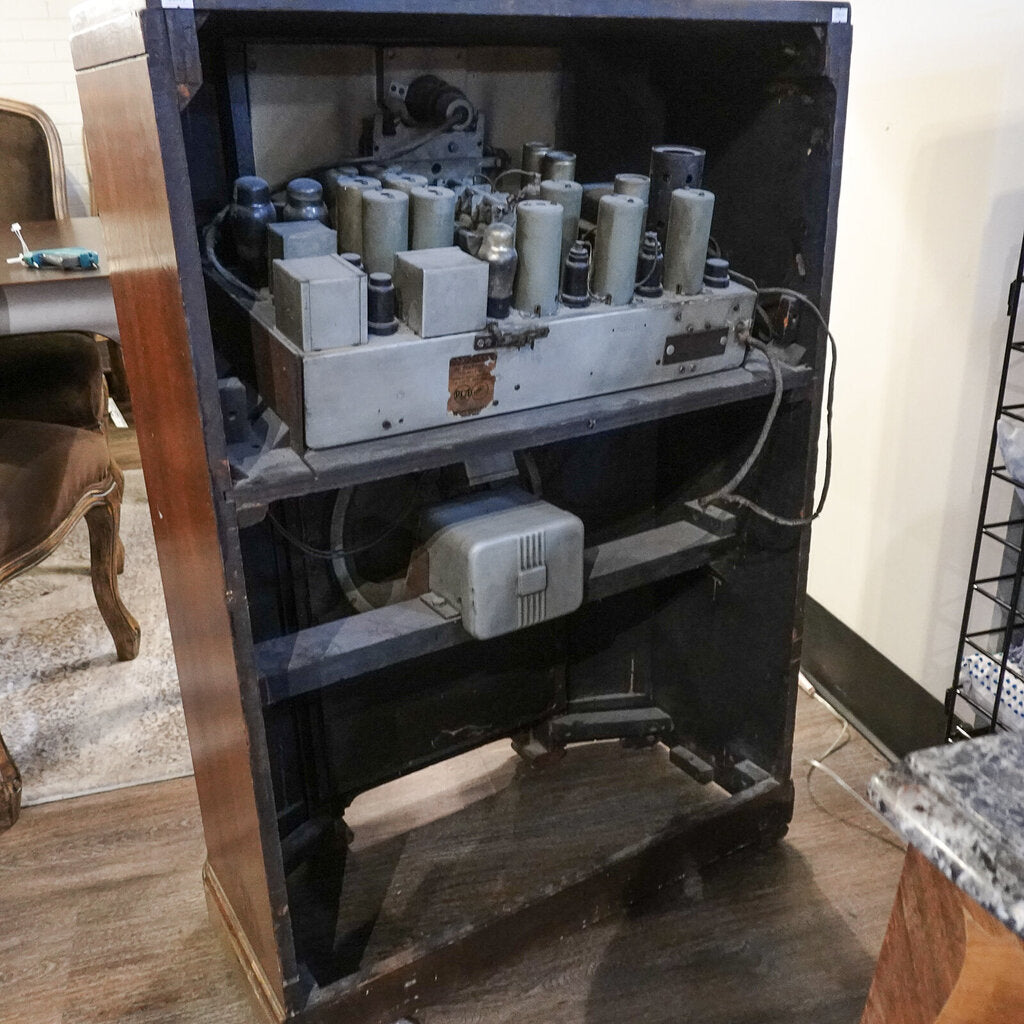 * Antique Radio