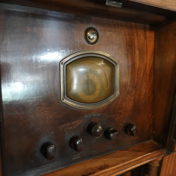 * Antique Radio