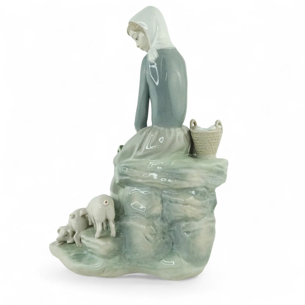 Vintage Shepherdess with Piglets 4572 - Retired