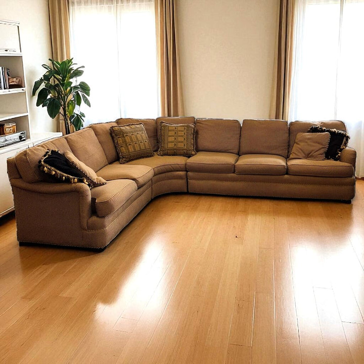 Orig Price $8000 - Sectional w/ 6 Accent Pillows