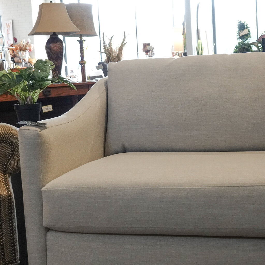 (BRAND NEW) Landry Sleeper Sofa
